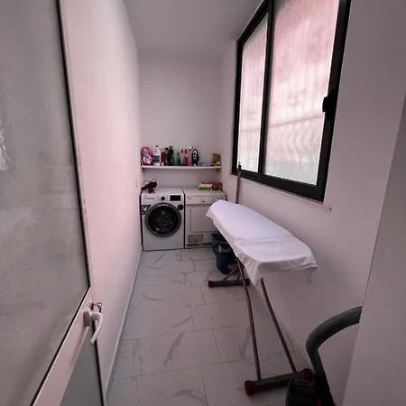 Golden Cherry * Tiran