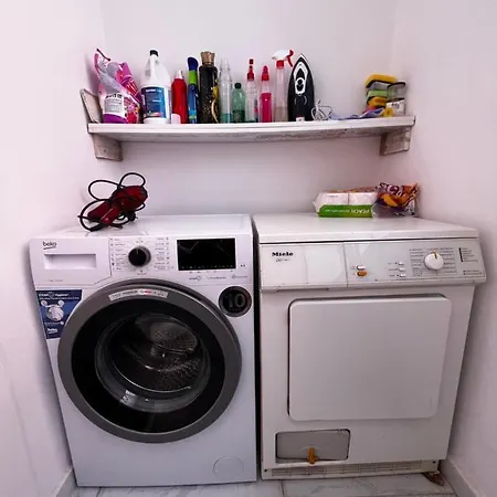 Golden Cherry * 地拉那