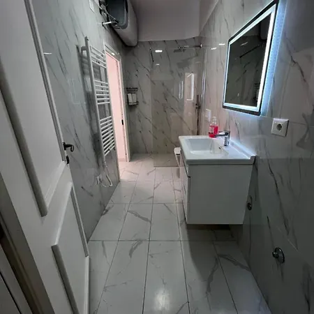 Golden Cherry * Tiran