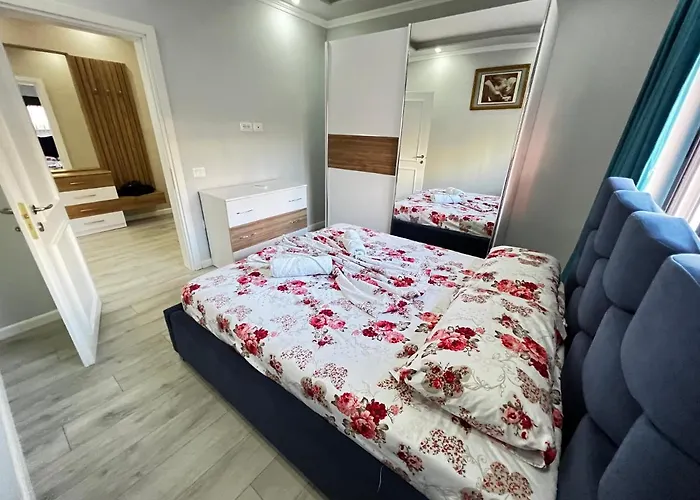 Golden Cherry * Tirana