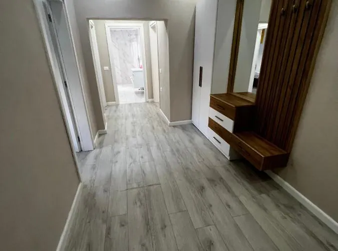 Apartment Golden Cherry