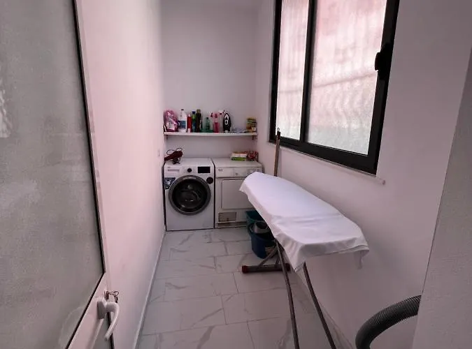 Golden Cherry * Tirana