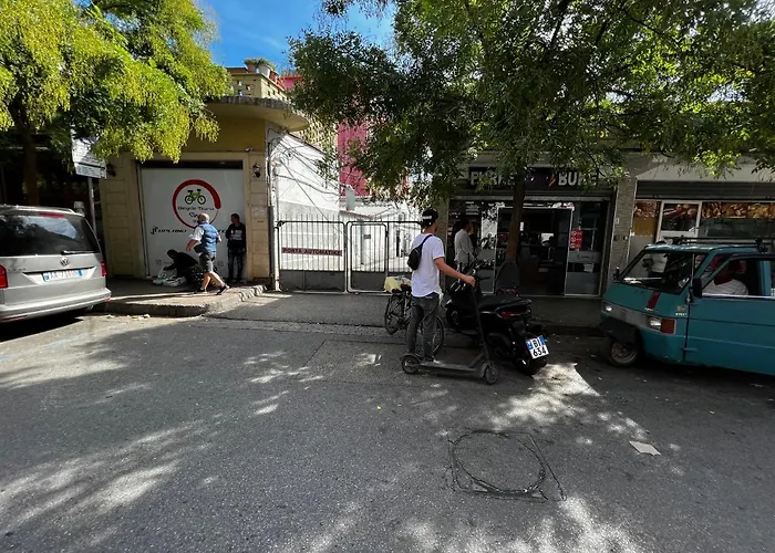 Golden Cherry 公寓 *