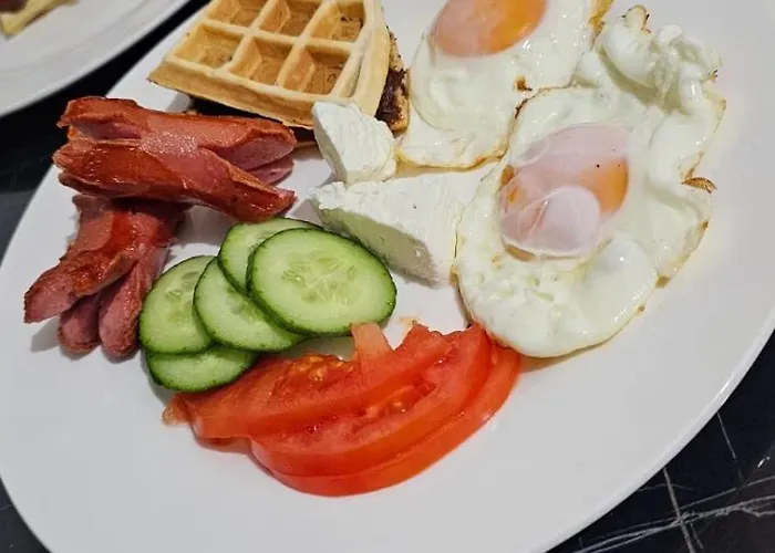 Golden Cherry * Tirana