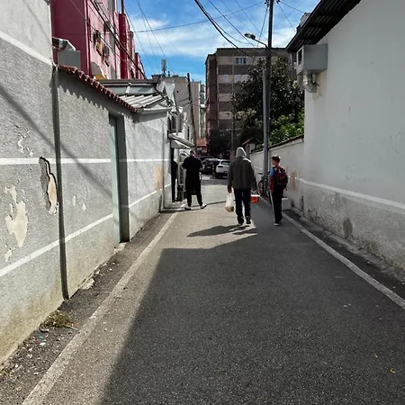 Golden Cherry Apartamento Tirana